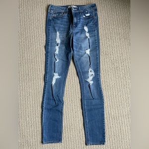 Hollister ripped skinny jeans